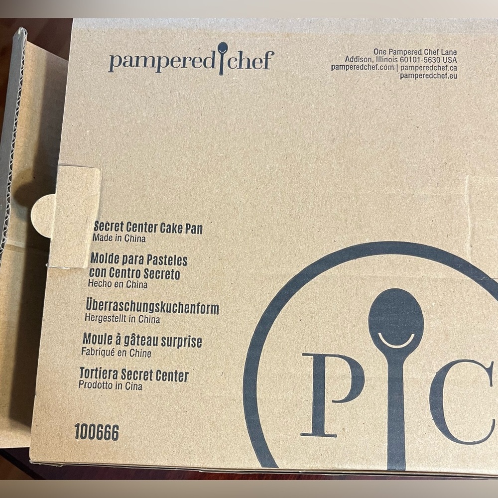 Secret Center Cake Pan. - Picture 3 of 4
